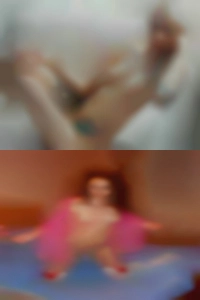 NY showing their nude women pussies!